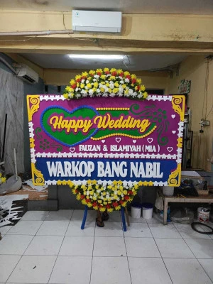 Papan Bunga di Jurangmangu Timur